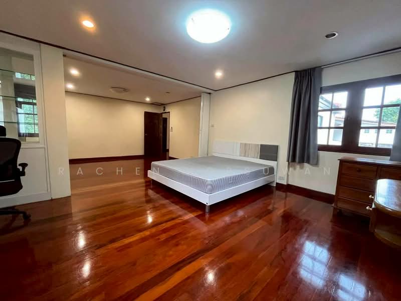Panya Pattanakarn Village, Bangkok, Soi Phatthanakarn 30, Suan Luang, Bangkok, 5 Bedrooms, 880 sqm, Single Detached House For Rent, by Rachen Nopsuwan, 500364144 - DDproperty.com