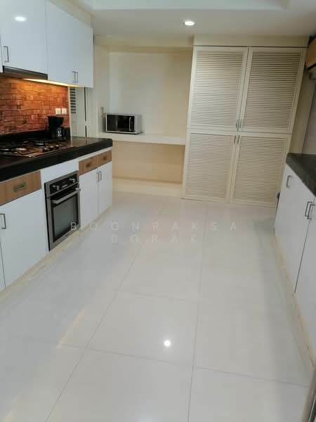 President Park Sukhumvit 24, Bangkok, 99 Sukhumvit 24 Alley, Khlongtoei Nua, Watthana, Bangkok, 3 Bedrooms, 263 sqm, Condo For Rent, by Boonraksa Sopak, 500364282 - DDproperty.com