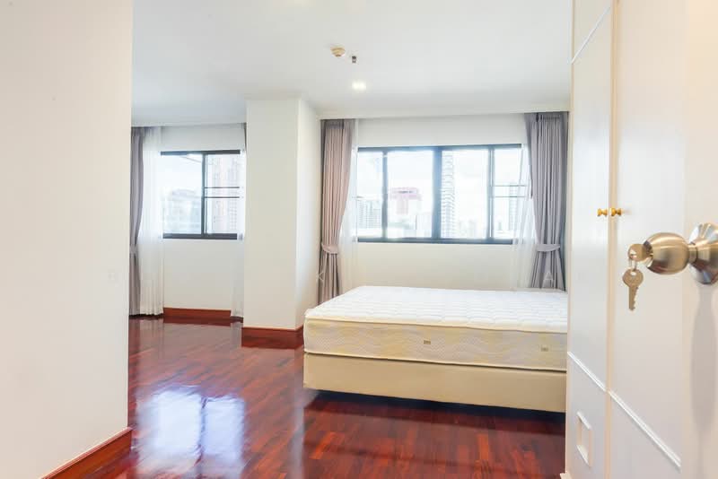 Sethiwan Residence, Bangkok, Soi Sukhumvit 13, Khlongtoei Nua, Watthana, Bangkok, 4 Bedrooms, 300 sqm, Apartment For Rent, by Boonraksa Sopak, 500364312 - DDproperty.com