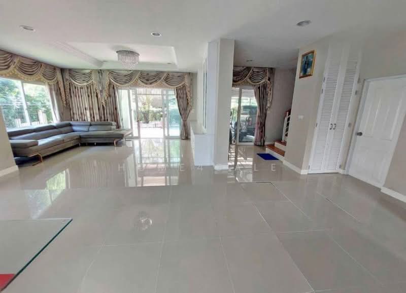 The Centro Onnut-Wongwaen, Bangkok, Lat Krabang Road, Lat Krabang, Bangkok, 3 Bedrooms, 520 sqm, Single Detached House For Sale, by home4sale, 500364366 - DDproperty.com