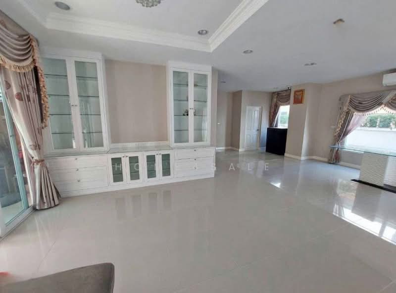 The Centro Onnut-Wongwaen, Bangkok, Lat Krabang Road, Lat Krabang, Bangkok, 3 Bedrooms, 520 sqm, Single Detached House For Sale, by home4sale, 500364366 - DDproperty.com
