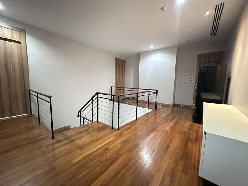 Le Raffine Sukhumvit 39, Bangkok, Soi Sukhumvit 39, Khlong Tan Nua, Watthana, Bangkok, 3 Bedrooms, 365 sqm, Condo For Rent, by Supatra Khanapan, 500364385 - DDproperty.com