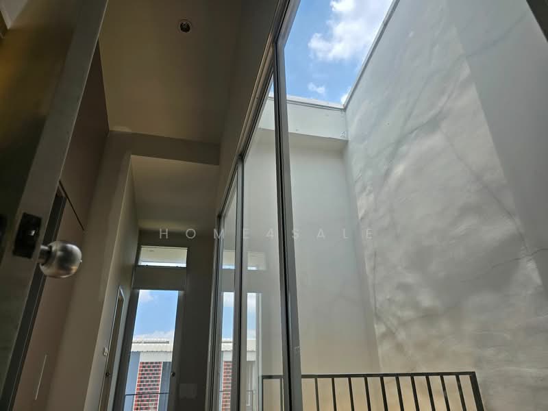 Siamese Blossom @ Fashion, Bangkok, Soi Ramindra 64, Khan Na Yao, Bangkok, 3 Bedrooms, 240 sqm, Townhouse For Sale, by home4sale, 500364409 - DDproperty.com