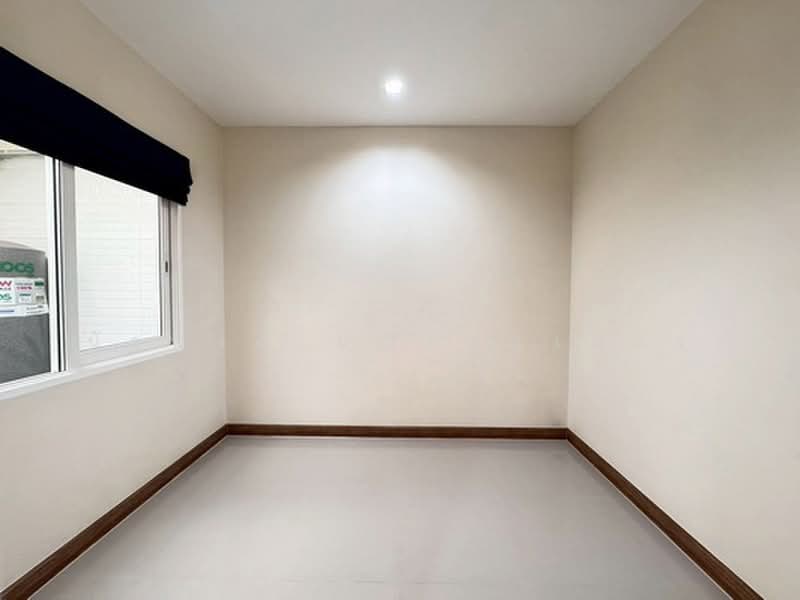 Golden Town 2 Onnut-Ladkrabang, Bangkok, Soi Prachathorn, Lat Krabang, Bangkok, 4 Bedrooms, 120 sqm, Townhouse For Rent, by นัฐพงค์ มณีอัครเนตร, 500364411 - DDproperty.com