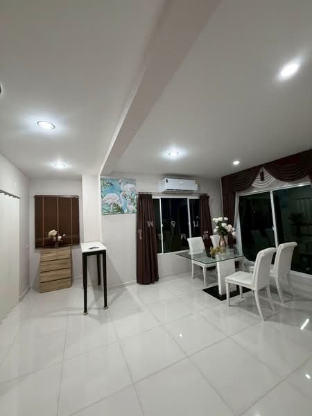 PASSORN PRESTIGE RANGSIT – KLONG 2, Pathum Thani, Prachathipat, Thanyaburi, Pathum Thani, 3 Bedrooms, 167 sqm, Single Detached House For Sale, by woraphot Kitchokdee, 500364432 - ห้องโถง - DDproperty.com