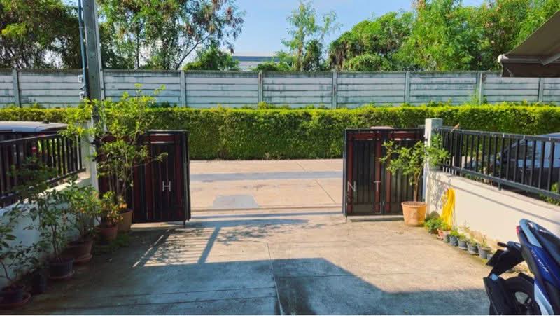 Sammakorn Avenue Suvarnabhumi, Bangkok, Rural Development 3 Khlong Song Ton Noon, Khlong Song Ton Nun, Lat Krabang, Bangkok, 4 Bedrooms, 174 sqm, Townhouse For Rent, by rosesirin_expert, 500364451 - DDproperty.com