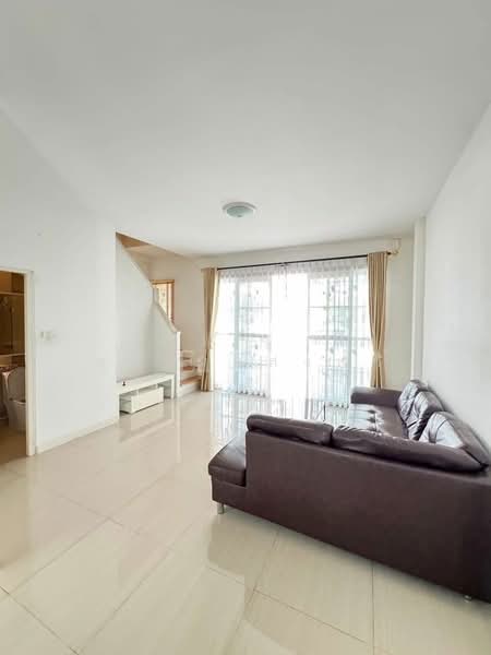 ให้เช่าทาวน์โฮม ม.ดีญ่าวัลเล่ย์ ศรีราชา, Chon Buri (Pattaya), Surasak, Si Racha, Chon Buri (Pattaya), 3 Bedrooms, 65 sqm, Townhouse For Rent, by Dusit Saengfa, 500364495 - DDproperty.com