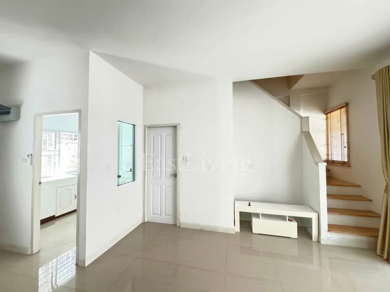 ให้เช่าทาวน์โฮม ม.ดีญ่าวัลเล่ย์ ศรีราชา, Chon Buri (Pattaya), Surasak, Si Racha, Chon Buri (Pattaya), 3 Bedrooms, 65 sqm, Townhouse For Rent, by Dusit Saengfa, 500364495 - DDproperty.com