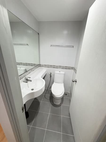 Lumpini Place Srinakarin-Huamak Station, Bangkok, Srinakarin Road, Suan Luang, Bangkok, 1 Bedroom, 26 sqm, Condo For Rent, by Living Condo, 500364511 - DDproperty.com