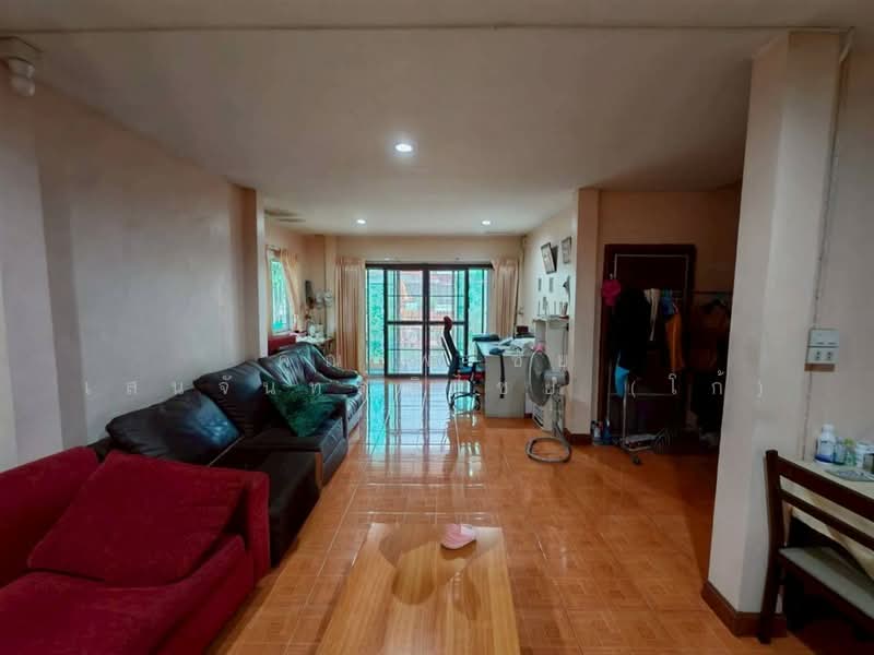 เค.ซี.การ์เด้นโฮม นิมิตใหม่ 40 (K.C.Garden Home Nimitmai 40), Bangkok, ถนนนิมิตใหม่, Sam Wa Tawan Ok, Khlong Sam Wa, Bangkok, 3 Bedrooms, 250 sqm, Single Detached House For Sale, by คุณ พรชัย เสนจันทร์ฒิไชย (โก้), 500364595 - DDproperty.com