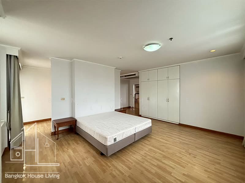 Baan Thai Living Ekkamai, Bangkok, 40 Soi Pridi Banomyong 31, Khlong Tan Nua, Watthana, Bangkok, 4 Bedrooms, 332 sqm, Apartment For Rent, by Bangkok House Living, 500364629 - DDproperty.com