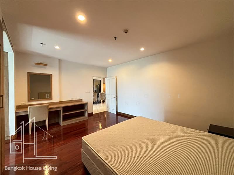 Baan Thai Living Ekkamai, Bangkok, 40 Soi Pridi Banomyong 31, Khlong Tan Nua, Watthana, Bangkok, 3 Bedrooms, 171 sqm, Condo For Rent, by Bangkok House Living, 500364649 - DDproperty.com