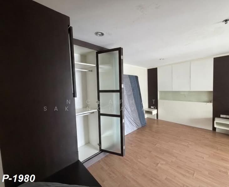 Lumpini Ville Phahol-Suthisarn, Bangkok, 23 Inthamara 2 Alley, Samsen Nai, Phaya Thai, Bangkok, 2 Bedrooms, 60 sqm, Condo For Rent, by Nichaphat Sakunchayapha, 500364653 - DDproperty.com