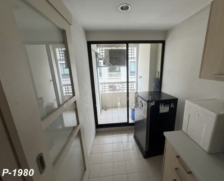 Lumpini Ville Phahol-Suthisarn, Bangkok, 23 Inthamara 2 Alley, Samsen Nai, Phaya Thai, Bangkok, 2 Bedrooms, 60 sqm, Condo For Rent, by Nichaphat Sakunchayapha, 500364653 - DDproperty.com