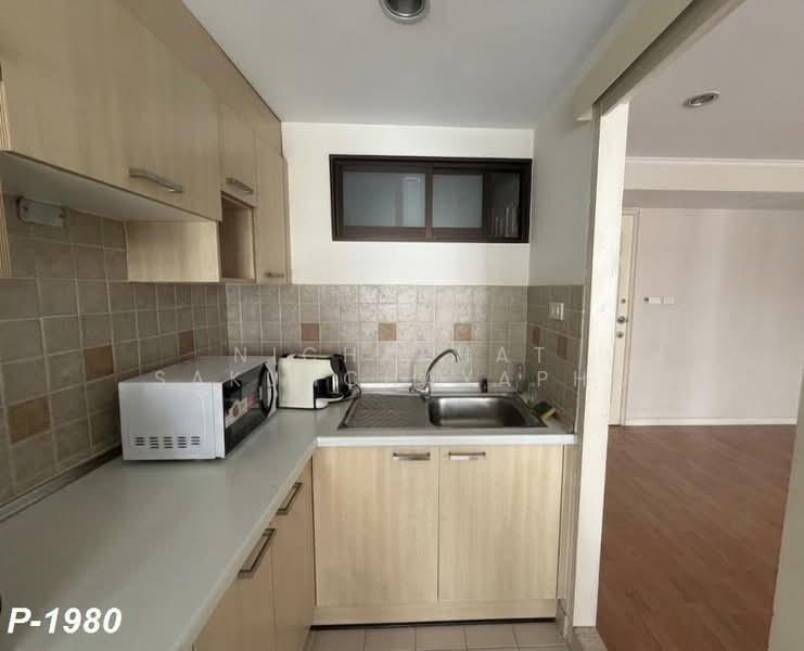 Lumpini Ville Phahol-Suthisarn, Bangkok, 23 Inthamara 2 Alley, Samsen Nai, Phaya Thai, Bangkok, 2 Bedrooms, 60 sqm, Condo For Rent, by Nichaphat Sakunchayapha, 500364653 - DDproperty.com
