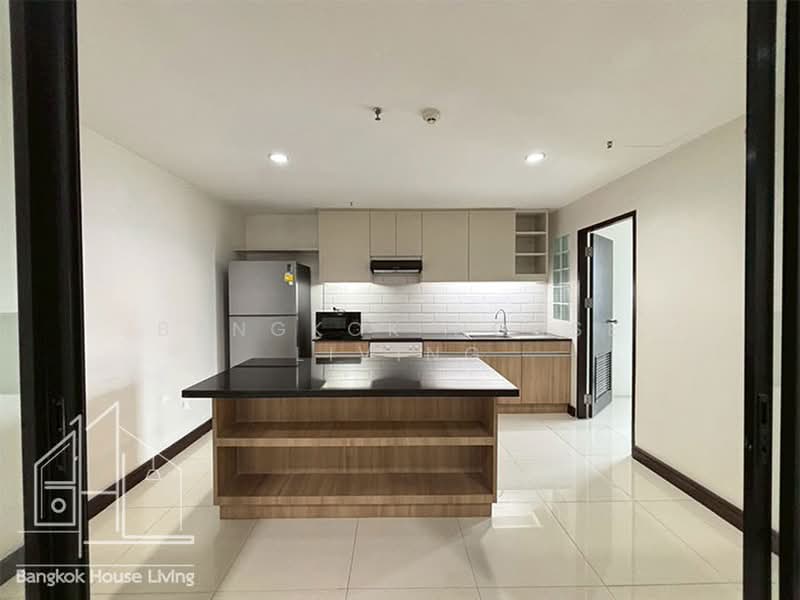 Baan Thai Living Ekkamai, Bangkok, 40 Soi Pridi Banomyong 31, Khlong Tan Nua, Watthana, Bangkok, 2 Bedrooms, 158 sqm, Condo For Rent, by Bangkok House Living, 500364672 - DDproperty.com