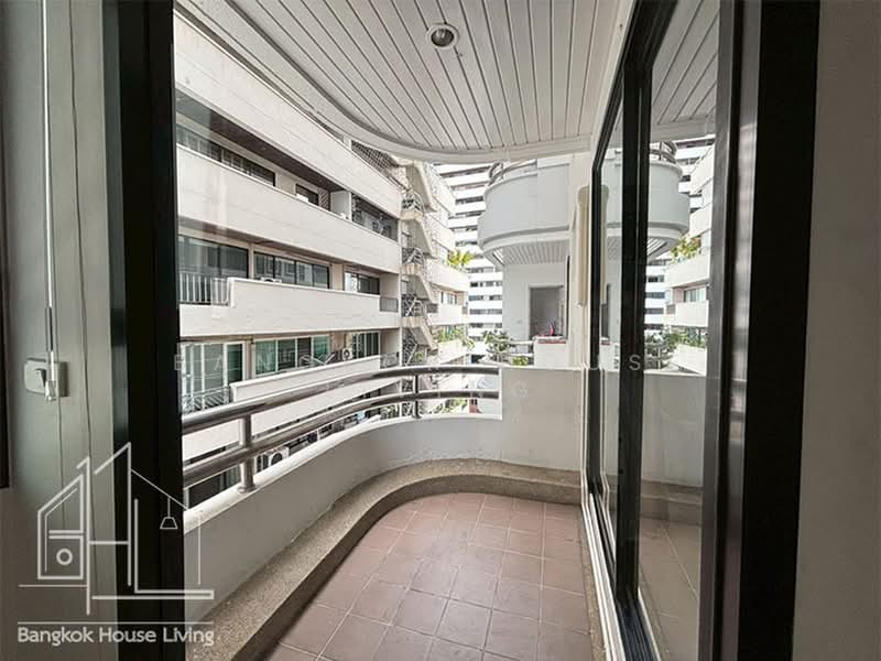 Baan Thai Living Ekkamai, Bangkok, 40 Soi Pridi Banomyong 31, Khlong Tan Nua, Watthana, Bangkok, 2 Bedrooms, 158 sqm, Condo For Rent, by Bangkok House Living, 500364672 - DDproperty.com