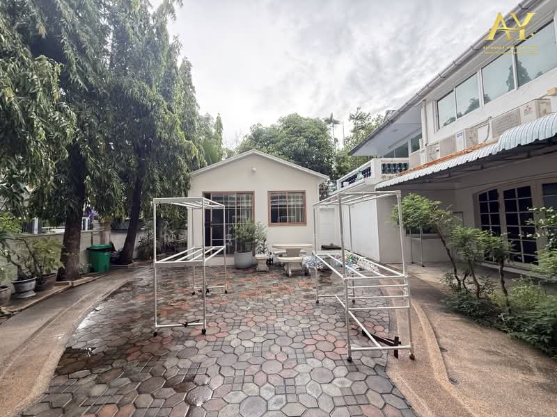 Ketsini Ville Ratchada-Meng Jai, Bangkok, Samsen Nok, Huai Khwang, Bangkok, 5 Bedrooms, 350 sqm, Single Detached House For Sale, by ณัฎฐ์ ยศขุน, 500364680 - DDproperty.com