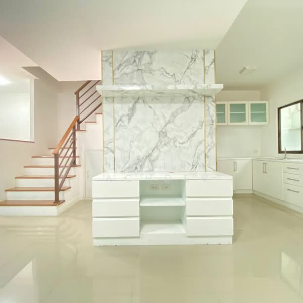 Pruksa Ville 73 Patthanakan, Bangkok, Soi Pattanakarn 38, Suan Luang, Bangkok, 3 Bedrooms, 120 sqm, Townhouse For Rent, by Sunitra Sachdev, 500364687 - DDproperty.com