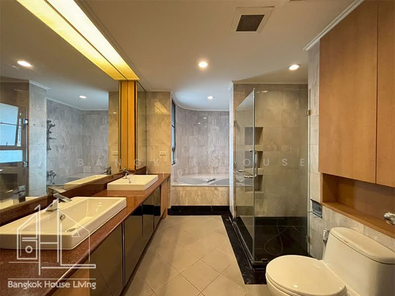 Baan Thai Living Ekkamai, Bangkok, 40 Soi Pridi Banomyong 31, Khlong Tan Nua, Watthana, Bangkok, 4 Bedrooms, 332 sqm, Condo For Rent, by Bangkok House Living, 500364691 - DDproperty.com