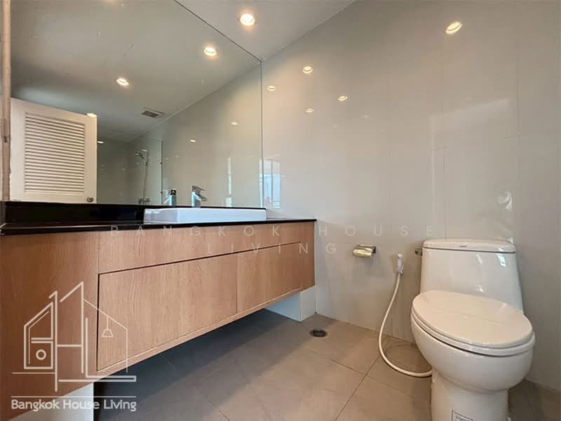 Baan Thai Living Ekkamai, Bangkok, 40 Soi Pridi Banomyong 31, Khlong Tan Nua, Watthana, Bangkok, 4 Bedrooms, 332 sqm, Condo For Rent, by Bangkok House Living, 500364691 - DDproperty.com