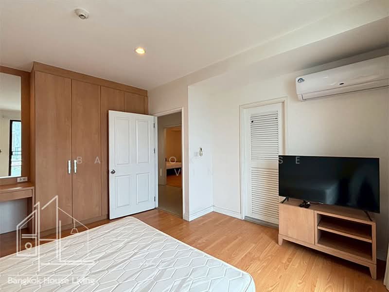 Baan Thai Living Ekkamai, Bangkok, 40 Soi Pridi Banomyong 31, Khlong Tan Nua, Watthana, Bangkok, 4 Bedrooms, 332 sqm, Condo For Rent, by Bangkok House Living, 500364691 - DDproperty.com
