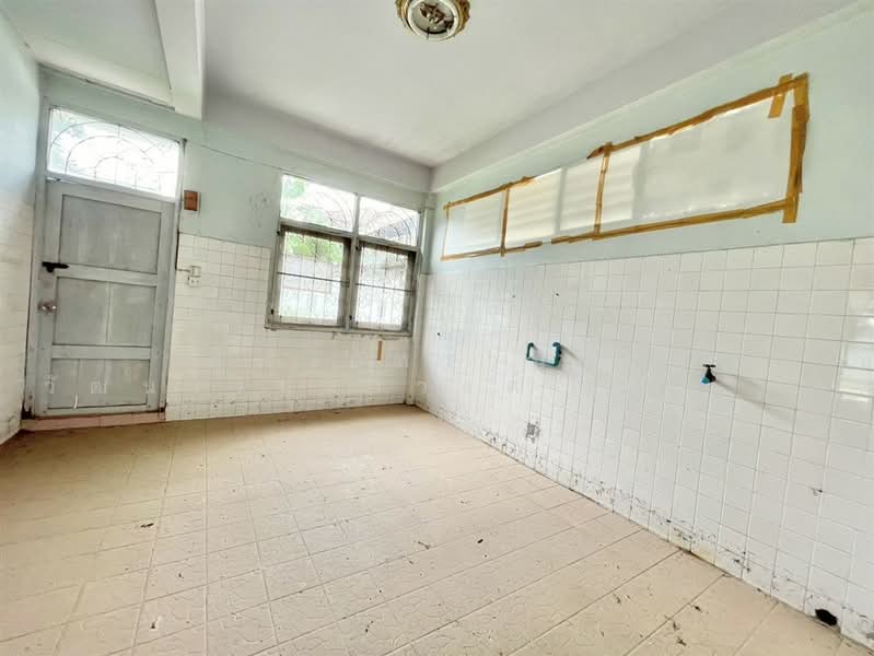 ต.รวมโชค ซอยโชคชัย4 ซอย56 แยก11, Bangkok, ถนนโชคชัย4, Lat Phrao, Bangkok, 5 Bedrooms, 300 sqm, Single Detached House For Sale, by คุณ ภัทรานิษฐ์ วัฒนาจินดาวงศ์ (ไวท์), 500364693 - DDproperty.com