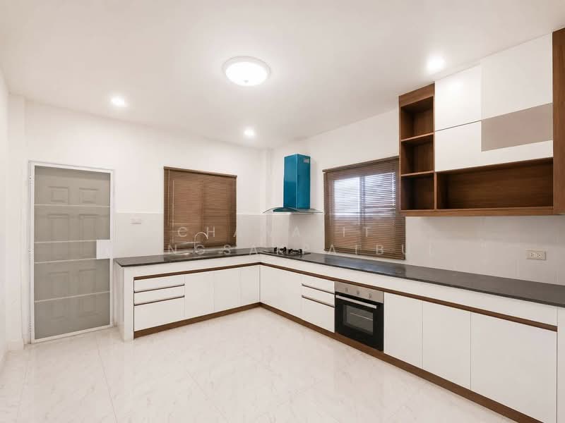 Selling below cost! Single house Miranda Hi, Bang Saray, Sattahip, Chonburi, on Highway 332, Chon Buri (Pattaya), สุขุมวิท, Bang Sa-re, Sattahip, Chon Buri (Pattaya), 3 Bedrooms, 180 sqm, Single Detached House For Sale, by CHAWALIT KONGSAKPAIBUL, 500364713 - DDproperty.com