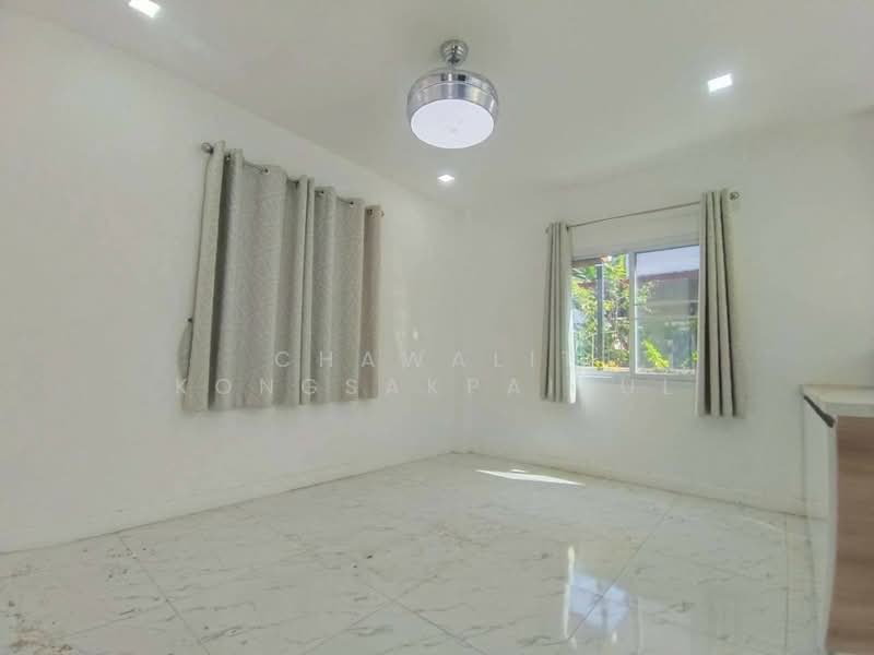 Selling below cost! Single house Miranda Hi, Bang Saray, Sattahip, Chonburi, on Highway 332, Chon Buri (Pattaya), สุขุมวิท, Bang Sa-re, Sattahip, Chon Buri (Pattaya), 3 Bedrooms, 180 sqm, Single Detached House For Sale, by CHAWALIT KONGSAKPAIBUL, 500364713 - DDproperty.com