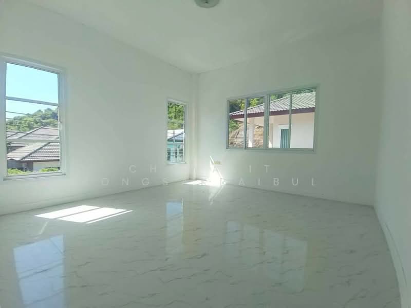 Selling below cost! Single house Miranda Hi, Bang Saray, Sattahip, Chonburi, on Highway 332, Chon Buri (Pattaya), สุขุมวิท, Bang Sa-re, Sattahip, Chon Buri (Pattaya), 3 Bedrooms, 180 sqm, Single Detached House For Sale, by CHAWALIT KONGSAKPAIBUL, 500364713 - DDproperty.com