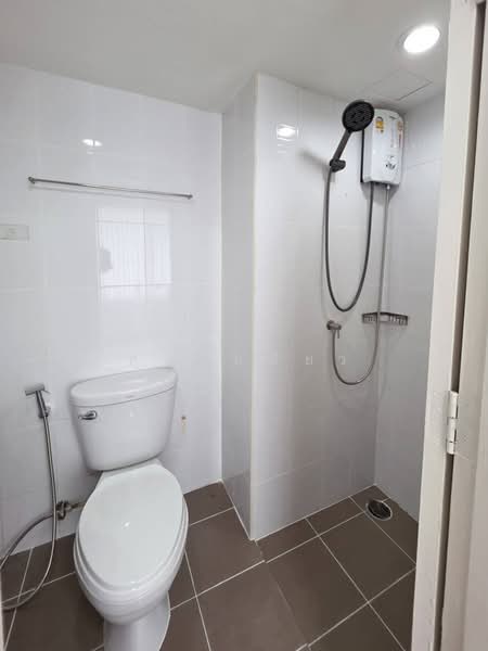Lumpini Ville On Nut-Latkrabang, Bangkok, Lat Krabang Road, Lat Krabang, Bangkok, 1 Bedroom, 23 sqm, Condo For Sale, by คุณเหมียว, 500364715 - DDproperty.com