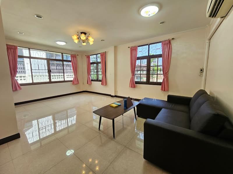 บ้านเดี่ยวรีโนเวทใหม่ให้เช่า ใกล้สถานี BTS แบริ่ง (SPSP583), สมุทรปราการ, สำโรงเหนือ, เมืองสมุทรปราการ, สมุทรปราการ, 200 ตร.ม., บ้านเดี่ยว ให้เช่า, โดย Agent Pla, 500364735 - DDproperty.com