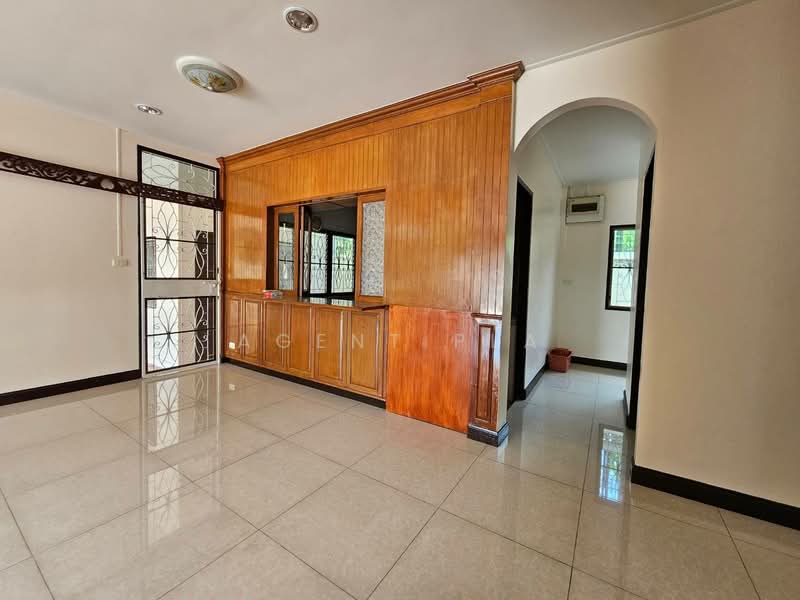 Newly Renovated Single House for RENT BTS Bearing (SPSP583), Samut Prakan, Samrong Nua, Muang Samut Prakarn, Samut Prakan, 3 Bedrooms, 200 sqm, Single Detached House For Rent, by Agent Pla, 500364735 - DDproperty.com