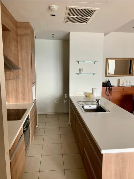 The Lakes, Bangkok, 123 Ratchadaphisek Road, Khlong Toei, Bangkok, 2 Bedrooms, 109 sqm, Condo For Rent, by Boonraksa Sopak, 500364741 - DDproperty.com