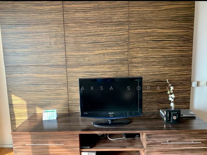The Lakes, Bangkok, 123 Ratchadaphisek Road, Khlong Toei, Bangkok, 2 Bedrooms, 109 sqm, Condo For Rent, by Boonraksa Sopak, 500364741 - DDproperty.com
