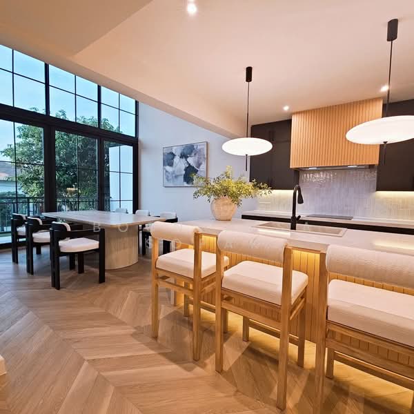 Regent 71 Place, Bangkok, Phra Kanong Nua, Watthana, Bangkok, 5 Bedrooms, 350 sqm, Townhouse For Rent, by Boonraksa Sopak, 500364794 - DDproperty.com