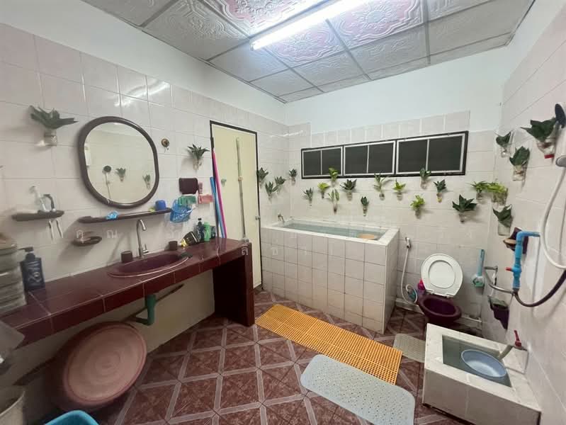 บ้านเดี่ยว 2 ชั้น 53 ตร.ว. บ้านเดี่ยว ซอยประชาอุทิศ76 แยก8, Bangkok, ถนนกาญจนาภิเษก, Thung Khru, Bangkok, 4 Bedrooms, 200 sqm, Single Detached House For Sale, by คุณ อำพร ฮาตระวัง (ลิซ่า), 500364795 - DDproperty.com