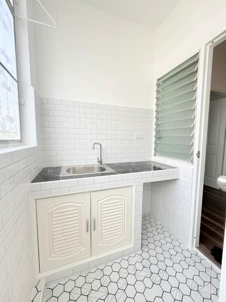 Baan Ua-Athorn Muangmai Bangphli, Samut Prakan, Soi Kan Kheha Chumchon Bang Phli 2 3, Bang Sao Thong, Samut Prakan, 1 Bedroom, 32 sqm, Condo For Sale, by The Best Property แก้มบุ๋ม, 500364806 - DDproperty.com