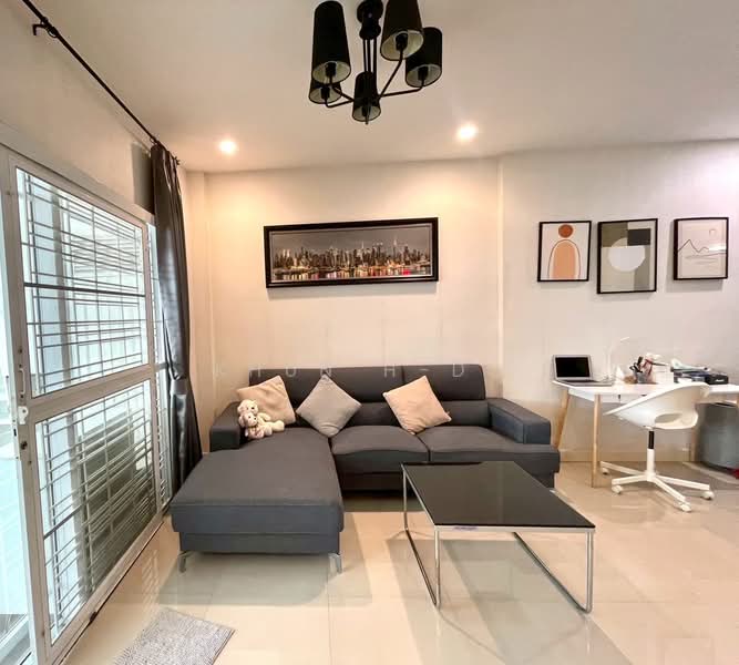 Chuan Chuen Charan 3, Bangkok, Wat Tha Pra, Bangkok Yai, Bangkok, 3 Bedrooms, 161 sqm, Townhouse For Sale, by KHUN H-DO, 500364813 - DDproperty.com
