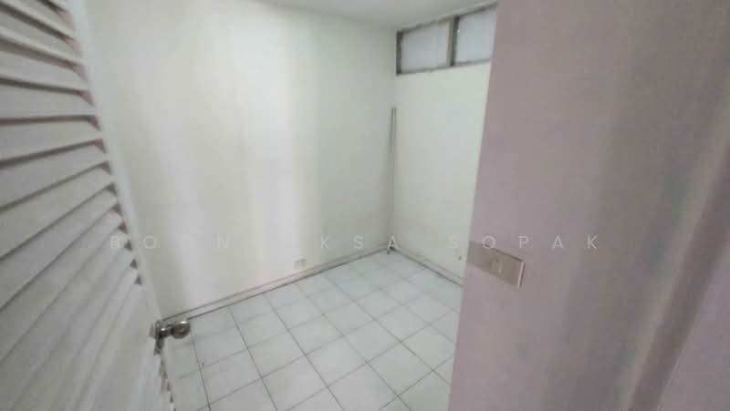 Tai Ping Towers, Bangkok, 582 Soi Sukhumvit 63, Khlong Tan Nua, Watthana, Bangkok, 4 Bedrooms, 252 sqm, Condo For Rent, by Boonraksa Sopak, 500364814 - DDproperty.com
