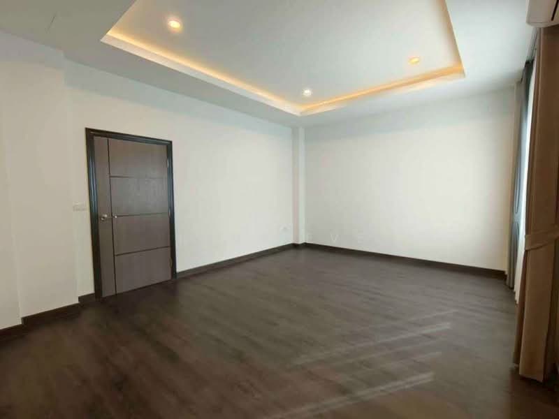 For Sale & Rent 3-Storey Detached House in Sukhumvit – Ekkamai Area (SPSEVE1994), Bangkok, สุขุมวิท65, Phra Kanong Nua, Watthana, Bangkok, 4 Bedrooms, 330 sqm, Single Detached House For Sale, by Khun Eve, 500364840 - DDproperty.com
