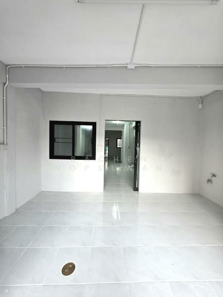 Two-story house for rent in a prime location opposite the Traditional Thai Medicine Hospital,, Songkhla, Kho Hong, Hat Yai, Songkhla, 2 Bedrooms, 80 sqm, Townhouse For Rent, by Rachen Nopsuwan, 500364852 - DDproperty.com