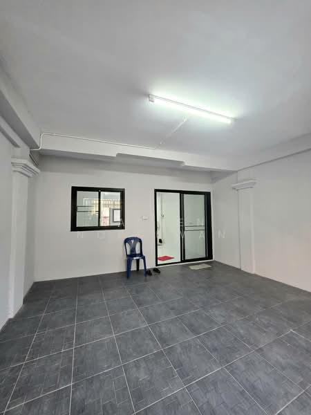 Two-story house for rent in a prime location opposite the Traditional Thai Medicine Hospital,, Songkhla, Kho Hong, Hat Yai, Songkhla, 2 Bedrooms, 80 sqm, Townhouse For Rent, by Rachen Nopsuwan, 500364852 - DDproperty.com
