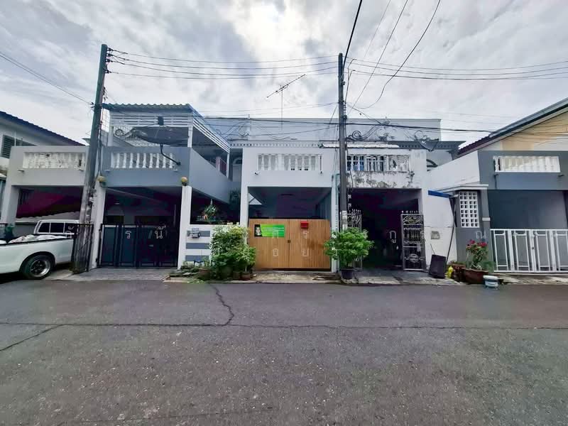 บ้านพรร่มเย็น วิลล่า ถนนลำลูกกา 11 ตำบลคูคต อำเภอลำลูกกา จังหวัดปทุมธานี, ปทุมธานี, ลำลูกกา, คูคต, ลำลูกกา, ปทุมธานี, 72 ตร.ม., ทาวน์เฮ้าส์ ขาย, โดย ภัทรนัน อิศรางกูร ณ อยุธยา, 500364899 - DDproperty.com