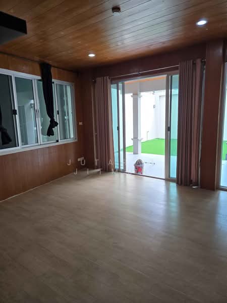Noble Cube Pattanakarn, Bangkok, Phatthanakan Road, Suan Luang, Bangkok, 3 Bedrooms, 160 sqm, Townhouse For Sale, by Jutarat Jitmun, 500364946 - DDproperty.com