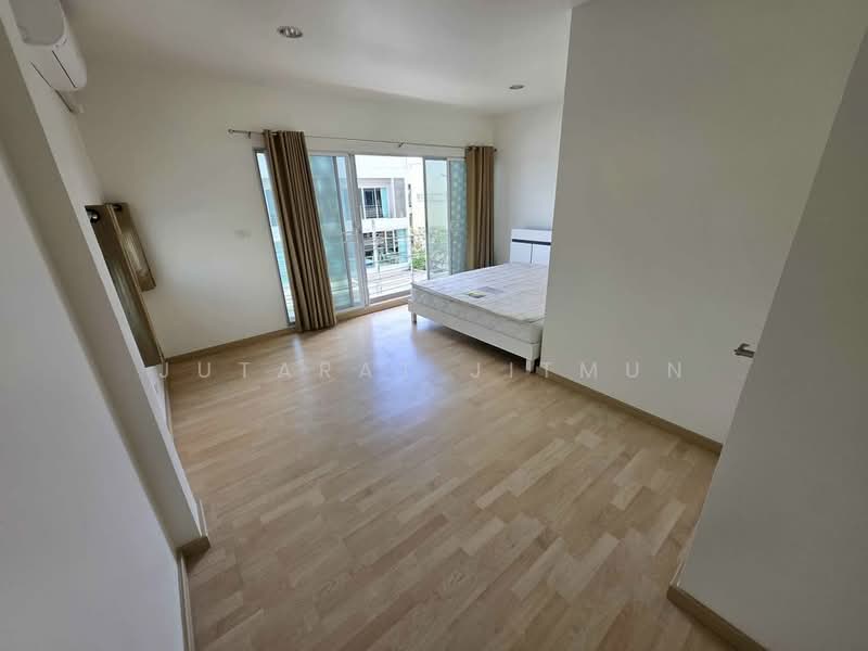 Noble Cube Pattanakarn, Bangkok, Phatthanakan Road, Suan Luang, Bangkok, 3 Bedrooms, 160 sqm, Townhouse For Sale, by Jutarat Jitmun, 500364946 - DDproperty.com