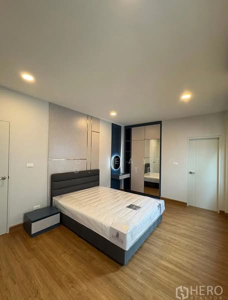 Centro Bangna, Samut Prakan, 111 Soi 3, Bang Kaeo, Bang Plee, Samut Prakan, 4 Bedrooms, 303 sqm, Single Detached House For Rent, by Hero Realtor Co., Ltd., 500364967 - DDproperty.com