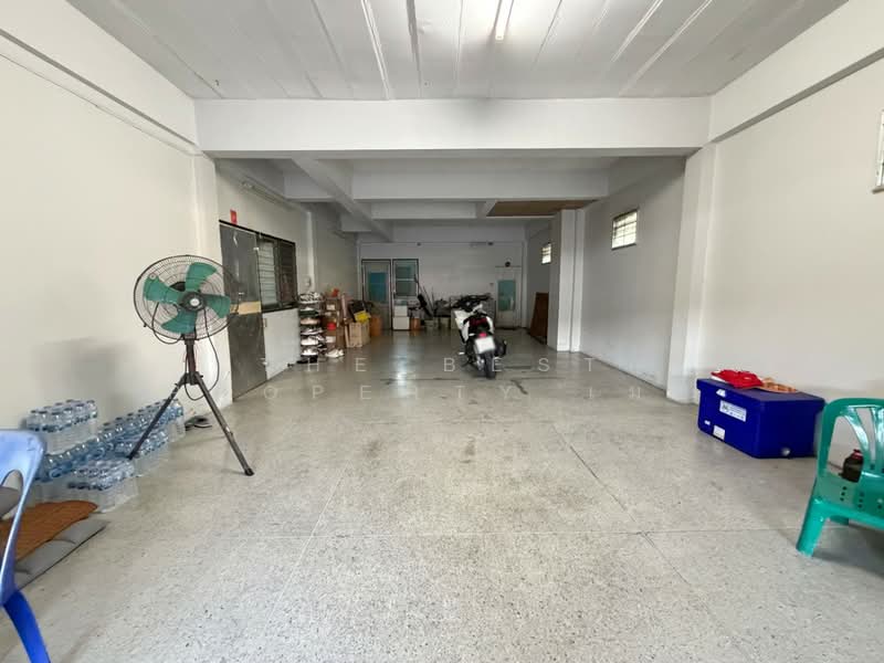 บ้านแฝดลาดพร้าว กรุงเทพมหานคร, Bangkok, Lat Phrao, Bangkok, 6 Bedrooms, 150 sqm, Semi-Detached House (Twin House) For Sale, by The Best Property เมย์, 500364986 - DDproperty.com