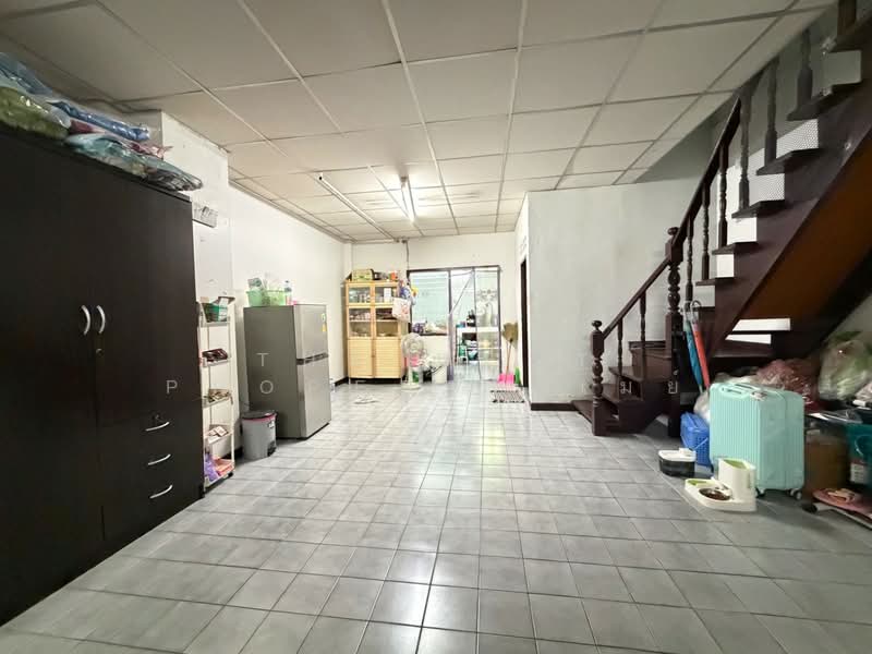 บ้านแฝดลาดพร้าว กรุงเทพมหานคร, Bangkok, Lat Phrao, Bangkok, 6 Bedrooms, 150 sqm, Semi-Detached House (Twin House) For Sale, by The Best Property เมย์, 500364986 - DDproperty.com