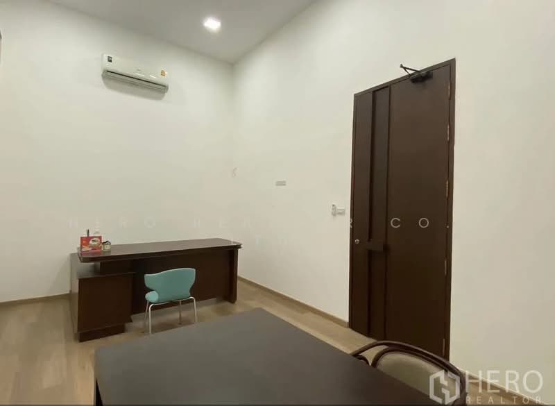 For rent Warehouse in Lat Krabang Near Suvarnabhumi Airport, Samut Prakan HRE00769, Samut Prakan, Rachathewa, Bang Plee, Samut Prakan, , 585 sqm, Warehouse/Factory For Rent, by Hero Realtor Co., Ltd., 500365024 - DDproperty.com